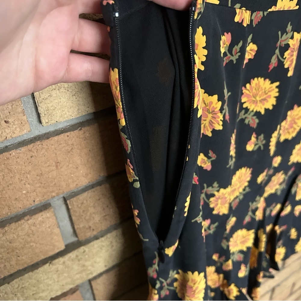 Veronica Beard Weller Floral Print Flounce Mini Skirt Black Size 4 100% Silk - Picture 7 of 12